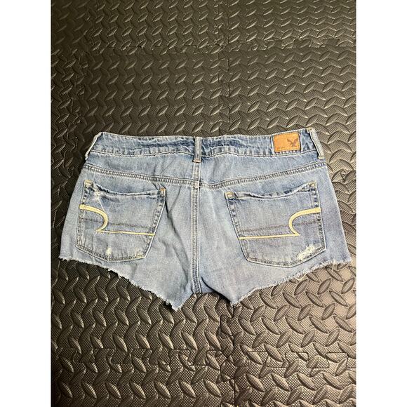 American Eagle Distressed Denim Cutoff Shorts Women’s Size 8 - Picture 3 of 5